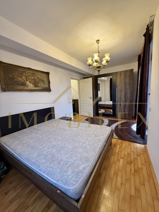 Apartament 3 camere, 2 parcari subterane, 68mp, zona Subcetate 