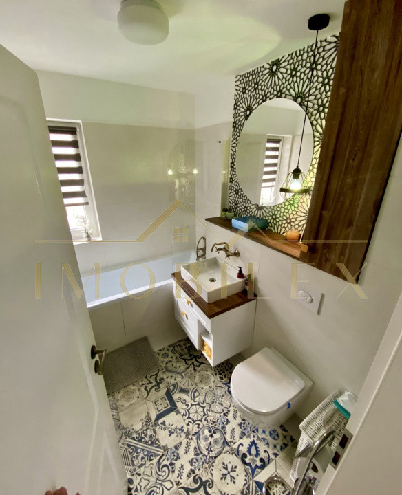 Apartament 3 camere, zona Vivo