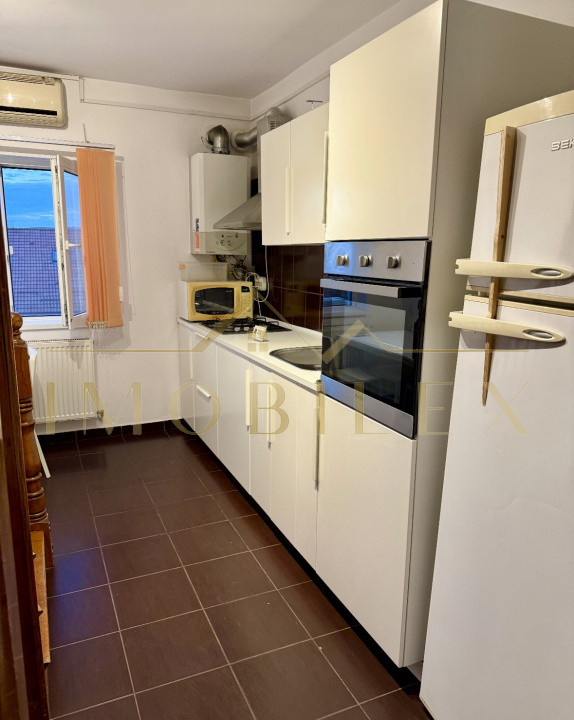 Apartament 3 camere, decomandate, zona Manastur