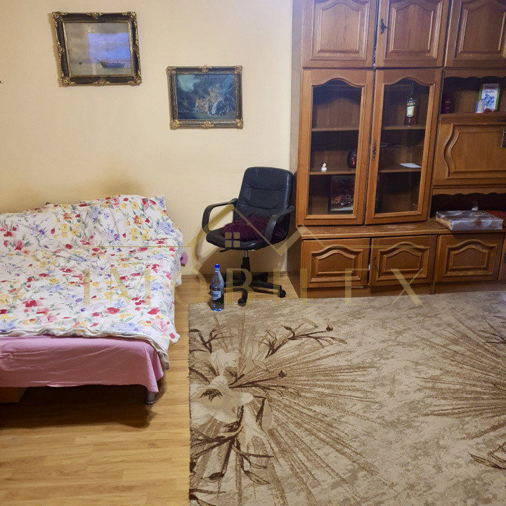 Apartament decomandat, mobilat, zona Florilor
