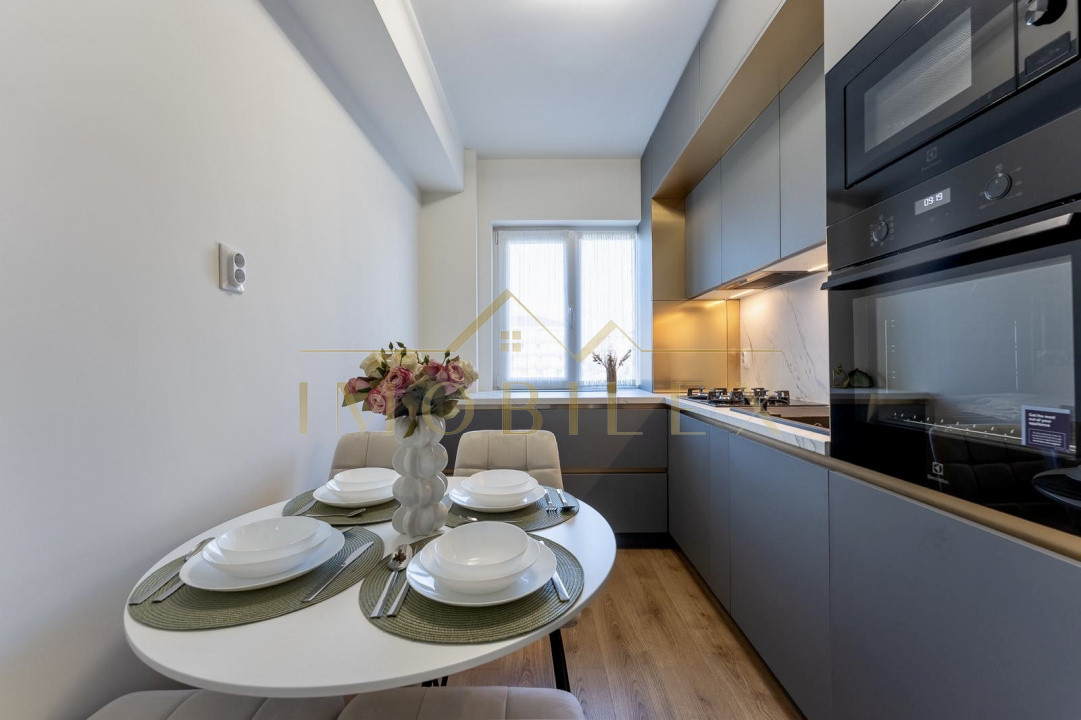 Apartament spațios 2 camere decomandate,  LUX, zona Urusagului