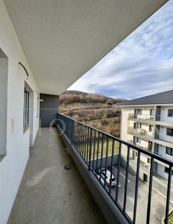 Apartament 3 camere, semifinisat, bloc nou, zona Sesul de Sus