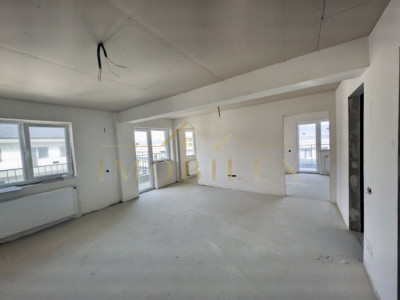 Apartament 3 camere, semifinisat, bloc nou, zona Sesul de Sus