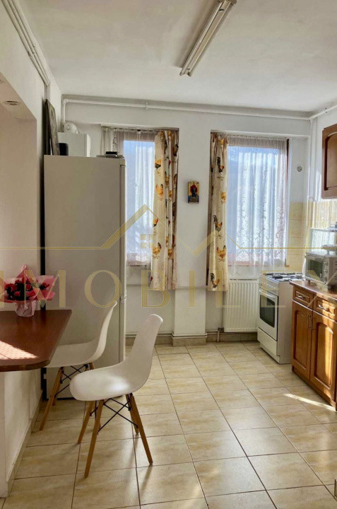 Apartament 3 camere, zona Eroilor/Cetatea Fetei