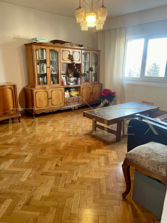Apartament 3 camere, decomandate, zona Manastur