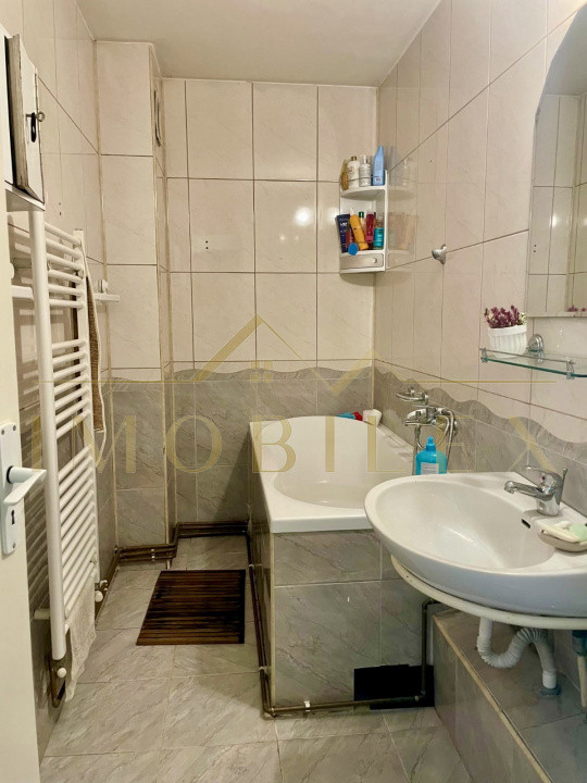 Apartament 3 camere, decomandate, zona Manastur