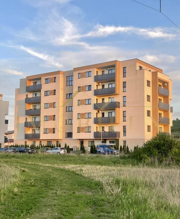 Apartament 2 camere, modern, zona Sesul de Sus