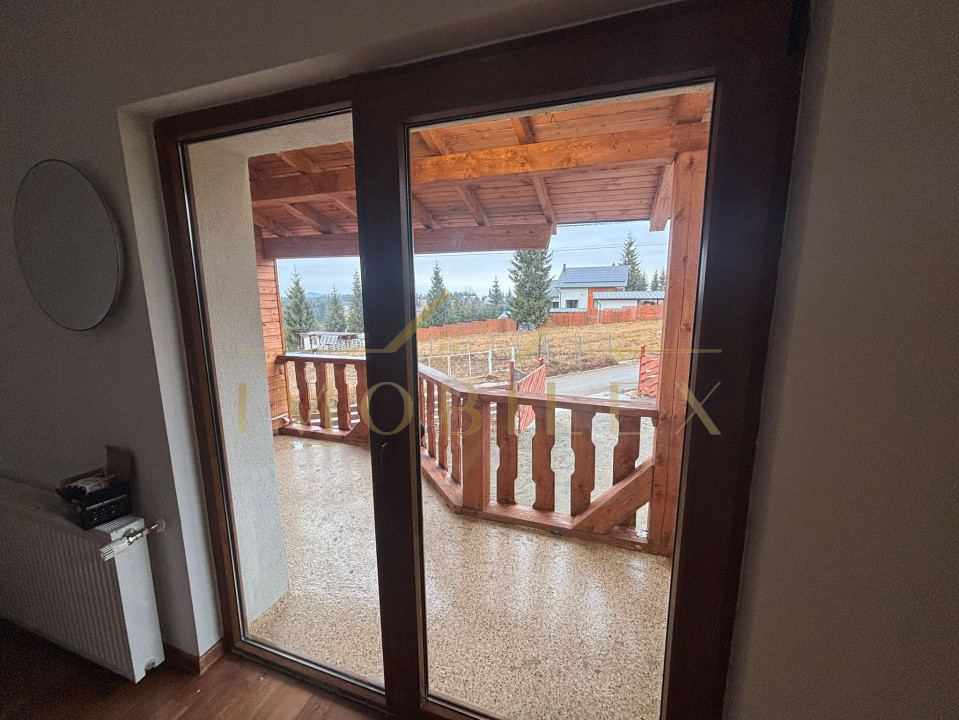 Casa tip Vilă 420mp, 14 camere, 12 băi, teren 1000mp, zona Beliș 