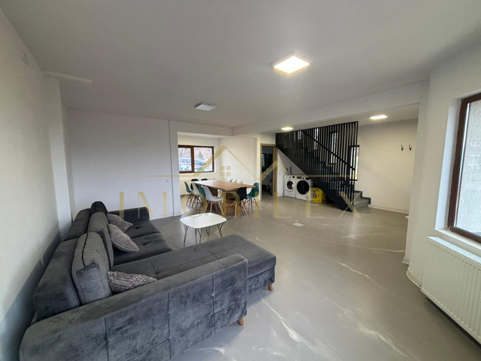 Casa tip Vilă 420mp, 14 camere, 12 băi, teren 1000mp, zona Beliș 