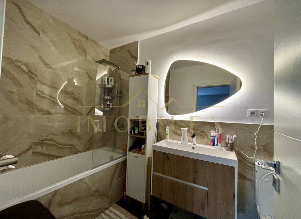 Apartament 3 camere, mobilat, zona Florilor 