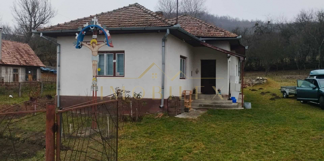 Casa individuală 89mp, teren 3570mp, zona Aschileu Mic jud Cluj