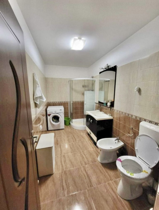 Apartament 2 camere de inchiriat, parcare, zona Florilor 