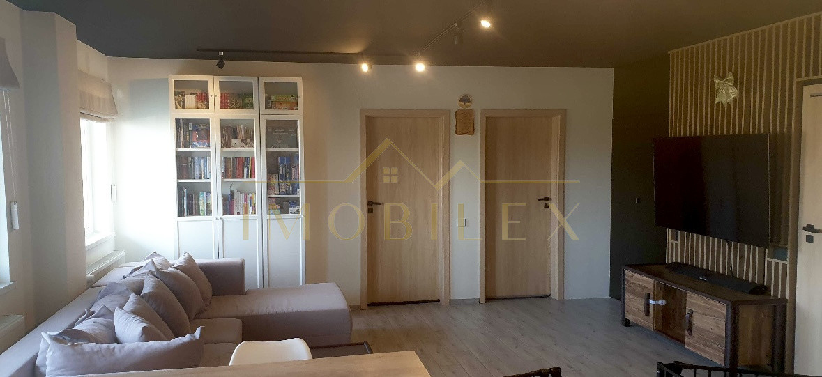 Apartament 3 camere, modern, zona Teilor