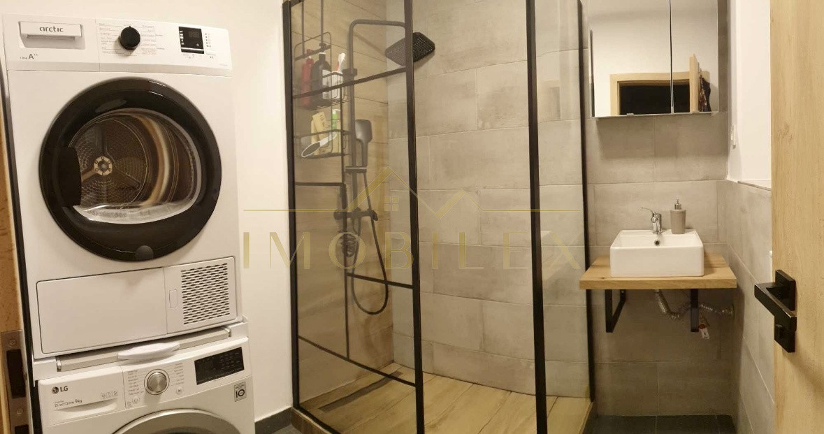 Apartament 3 camere, modern, zona Teilor