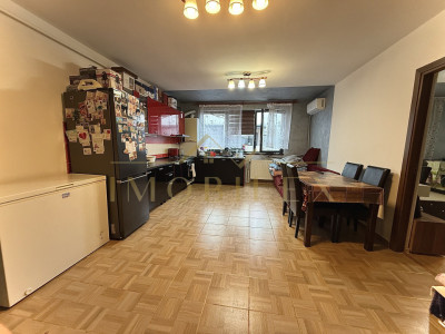 Apartament spațios 2 camere, parcare, zona Catanelor/Eroilor