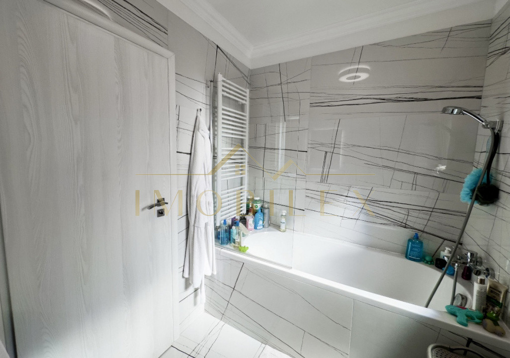 Apartament 3 camere, LUX, gradina de 125mp, zona Vivo