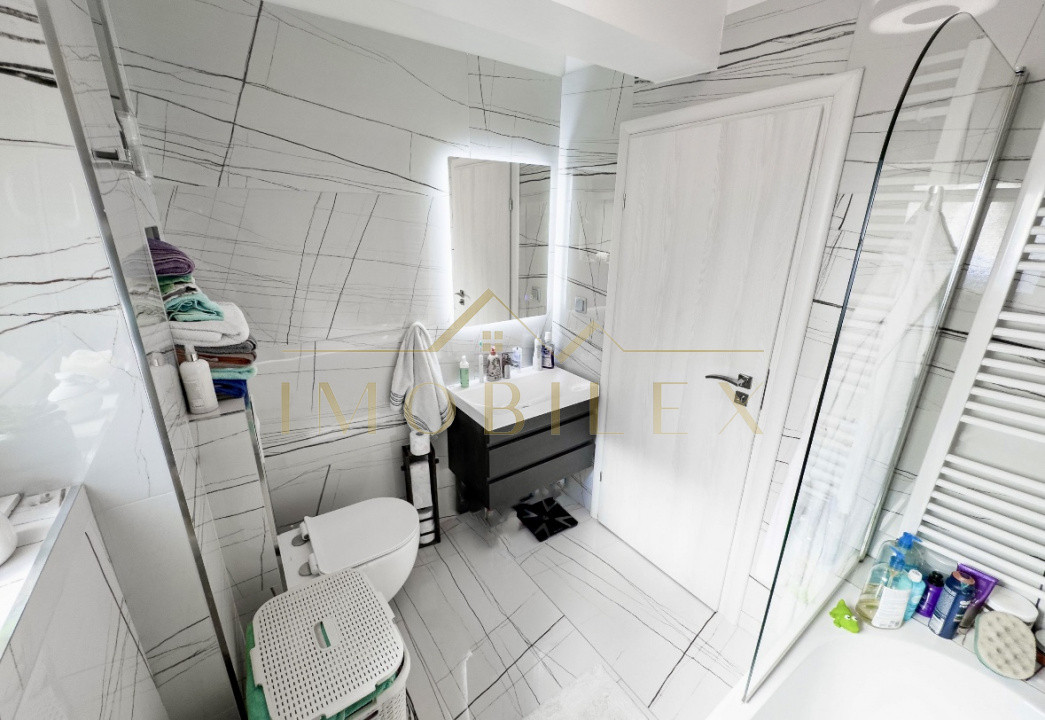 Apartament 3 camere, LUX, gradina de 125mp, zona Vivo