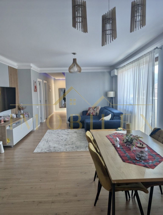 Apartament 3 camere, 2 băi , parcare subterană, zona Subcetate 