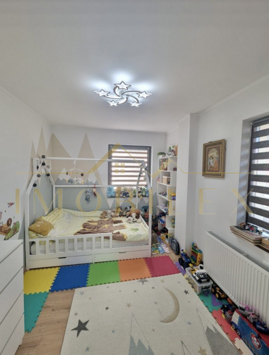 Apartament 3 camere, 2 băi , parcare subterană, zona Subcetate 