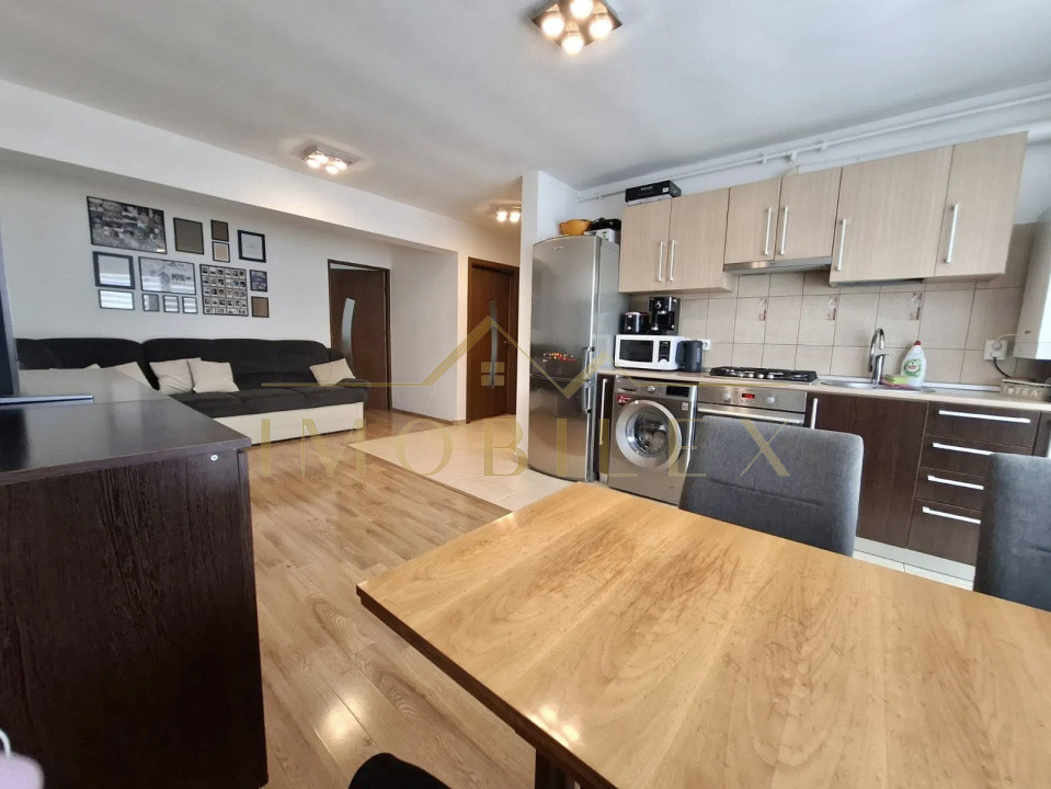 Apartament 3 camere, mobilat, parcare, zona Subcetate