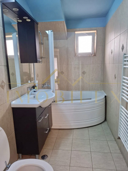 Apartament 3 camere, mobilat, parcare, zona Subcetate