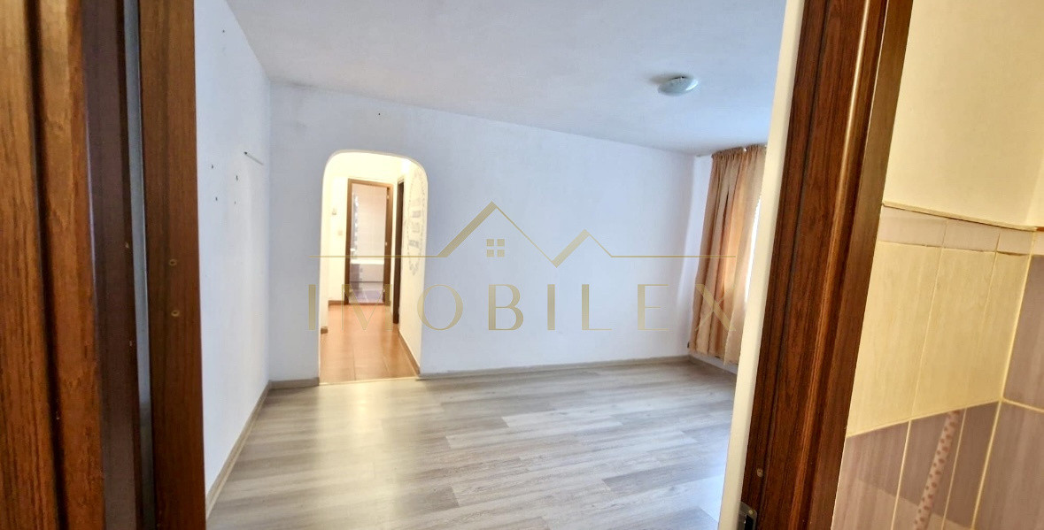 Apartament 3 camere, decomandate, zona Manastur