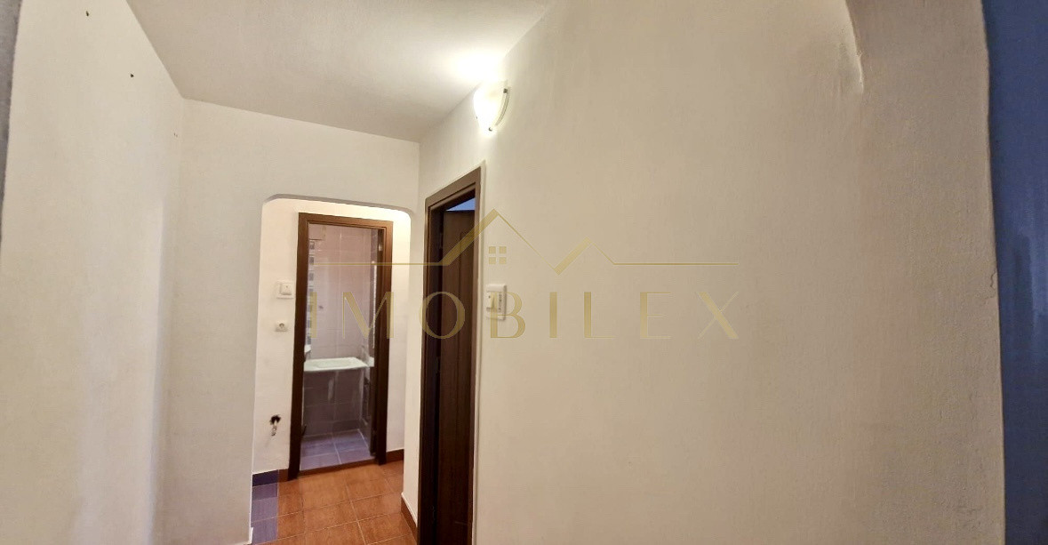 Apartament 3 camere, decomandate, zona Manastur