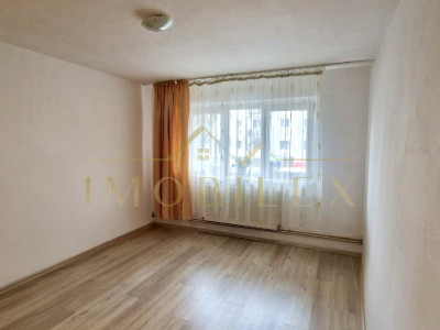 Apartament 3 camere, decomandate, zona Manastur
