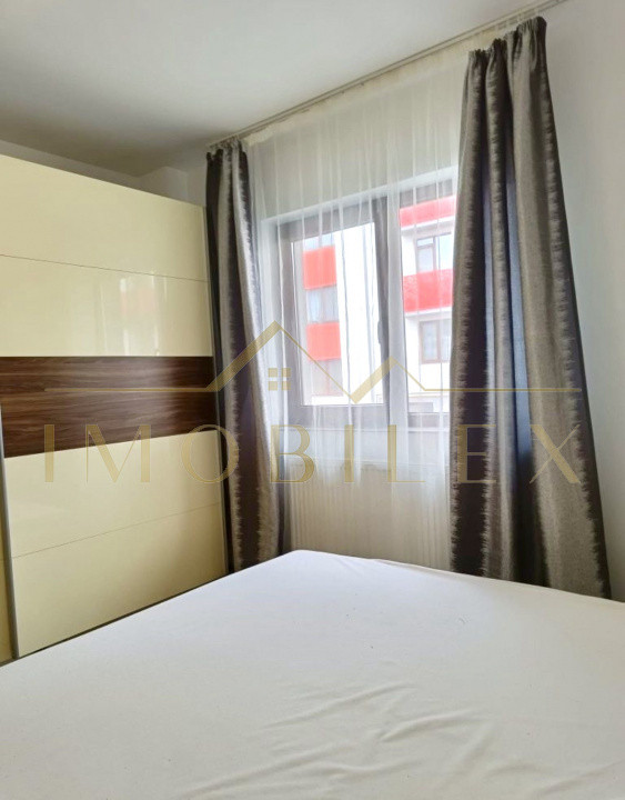 Apartament 3 camere, de inchiriat, zona Sub Cetate