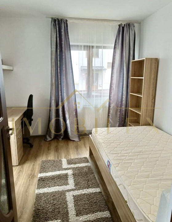 Apartament 3 camere, de inchiriat, zona Sub Cetate