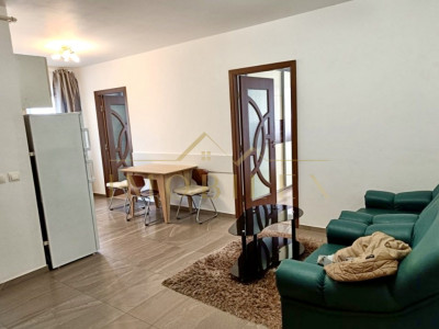 Apartament 3 camere, de inchiriat, zona Sub Cetate