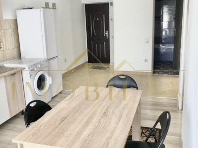 Apartament spațios 2 camere decomandate, zona Porii