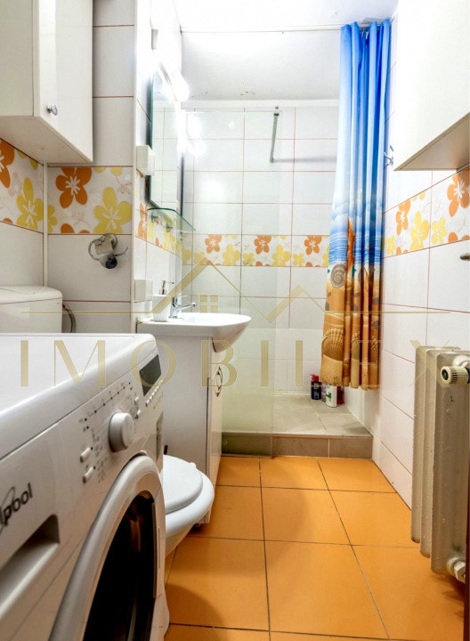 Apartament 3 camere, decomandat, zona Manastur