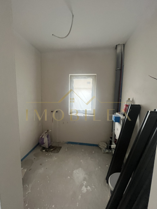 Casă tip Duplex de 130 mp + 100 mp teren cu 2 locuri de parcar zona Tineretului 