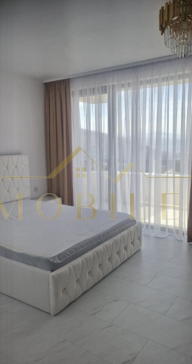 Duplex de închiriat, 4 camere, mobilat modern, zona Vivo 