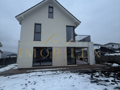 Casă individuală 4 camere, 150mp, teren 530mp, Chinteni 