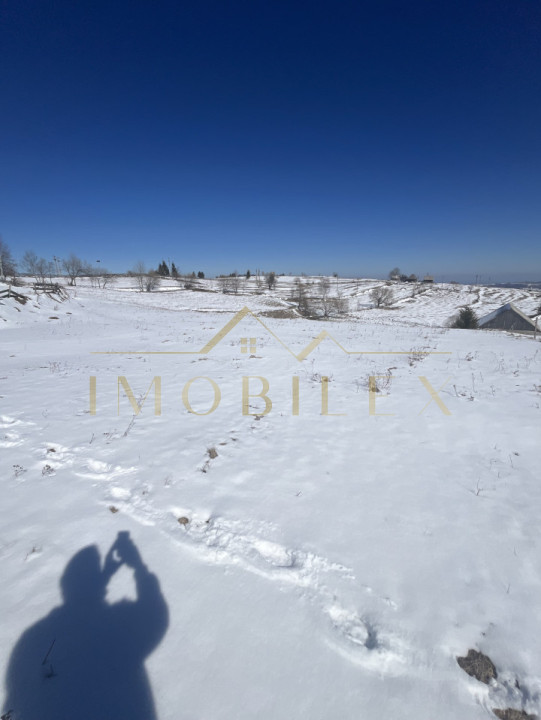 De vânzare Teren în Mărișel cu suprafața de 2500 mp