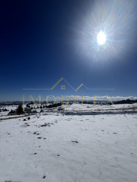 De vânzare Teren în Mărișel cu suprafața de 2500 mp