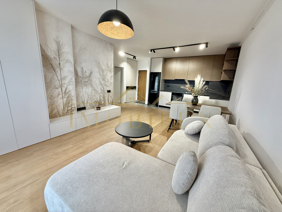Apartament 2 camere, mobilat nou, ansamblu nou zona Eroilor 