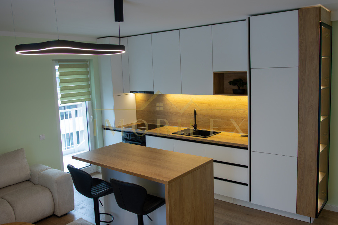 Apartament 3 camere, 60mp, mobilat LUX, terasă 28mp, zona Eroilor