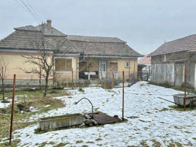 Casă individuală, teren 650 mp, zona Luna, jud Cluj