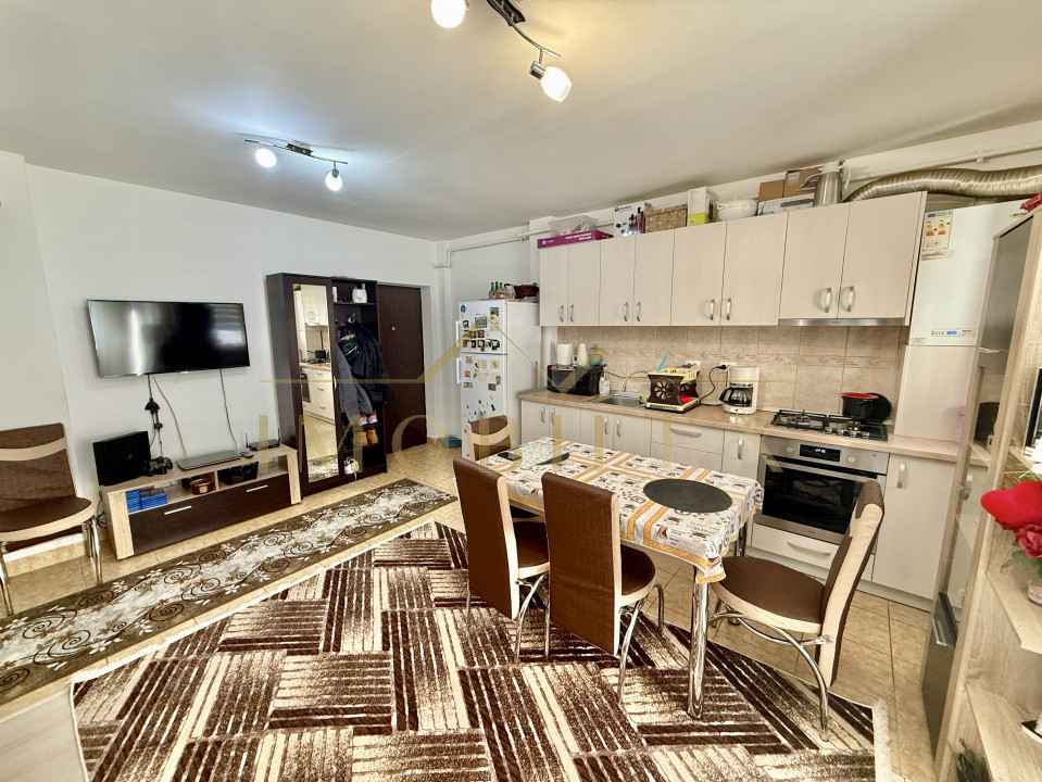 Apartament 2 camere, mobilat, zona Eroilor