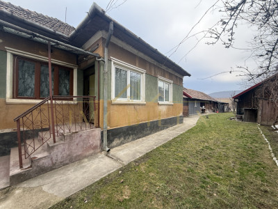 Casă individuală, teren 1540 mp, zona Gilău 