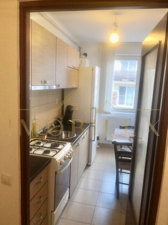 Apartament decomandat, 40 mp, zona Florilor 