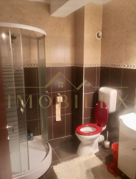 Apartament decomandat, 40 mp, zona Florilor 