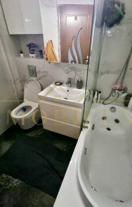 Apartament 3 camere, decomandate, zona Manastur