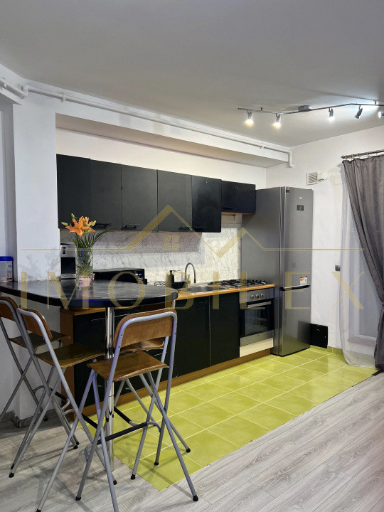 Apartament 2 camere, mobilat, zona centrala Eroilor 