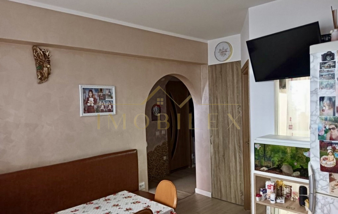 Apartament 2 camere, decomandate, zona Eroilor