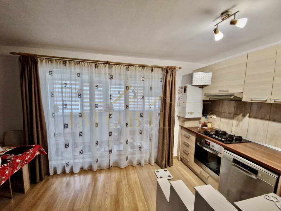 Apartament 3 camere, zona Eroilor 