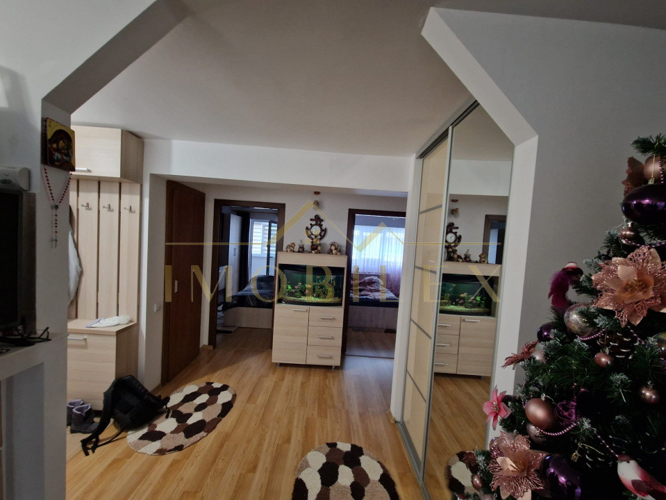 Apartament 3 camere, zona Eroilor 